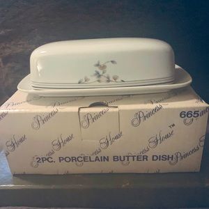 Princess House /2pc Butter dish set & Napkin rings